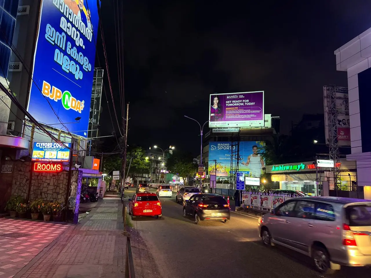 pallimukku-night-view